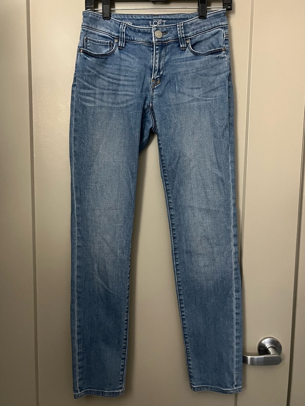 LOFT Curvy Skinny Jeans
